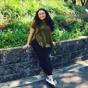 Meet your Posher, Briana